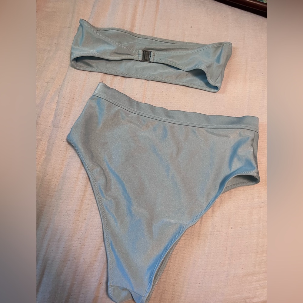 White Fox Boutique bikini - Picture 2 of 2